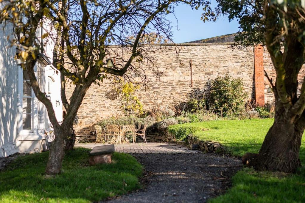 Georgian Country House -Panoramic Views -Sleeps 12 Ruthin Exteriör bild