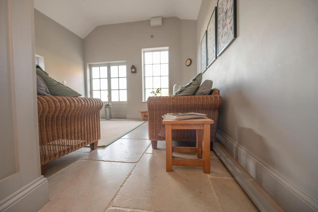 Georgian Country House -Panoramic Views -Sleeps 12 Ruthin Exteriör bild