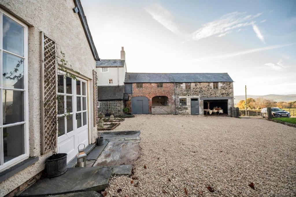 Georgian Country House -Panoramic Views -Sleeps 12 Ruthin Exteriör bild