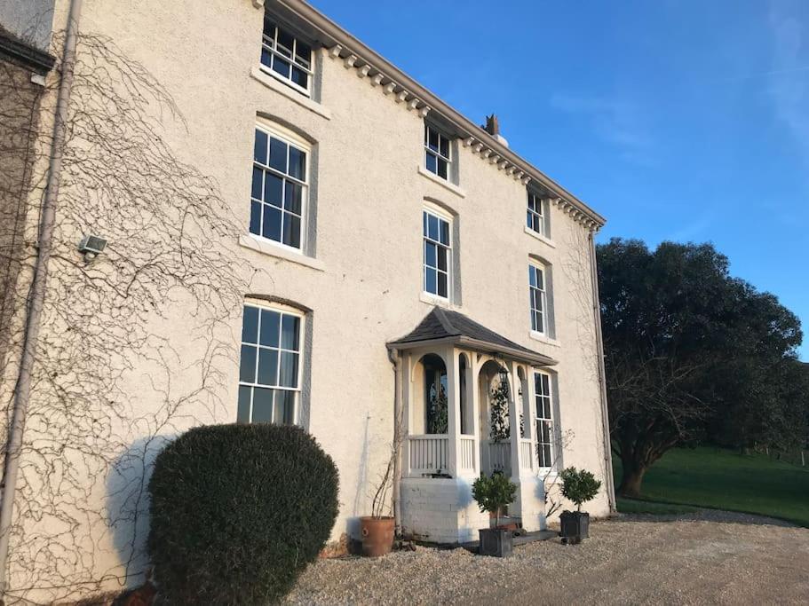 Georgian Country House -Panoramic Views -Sleeps 12 Ruthin Exteriör bild