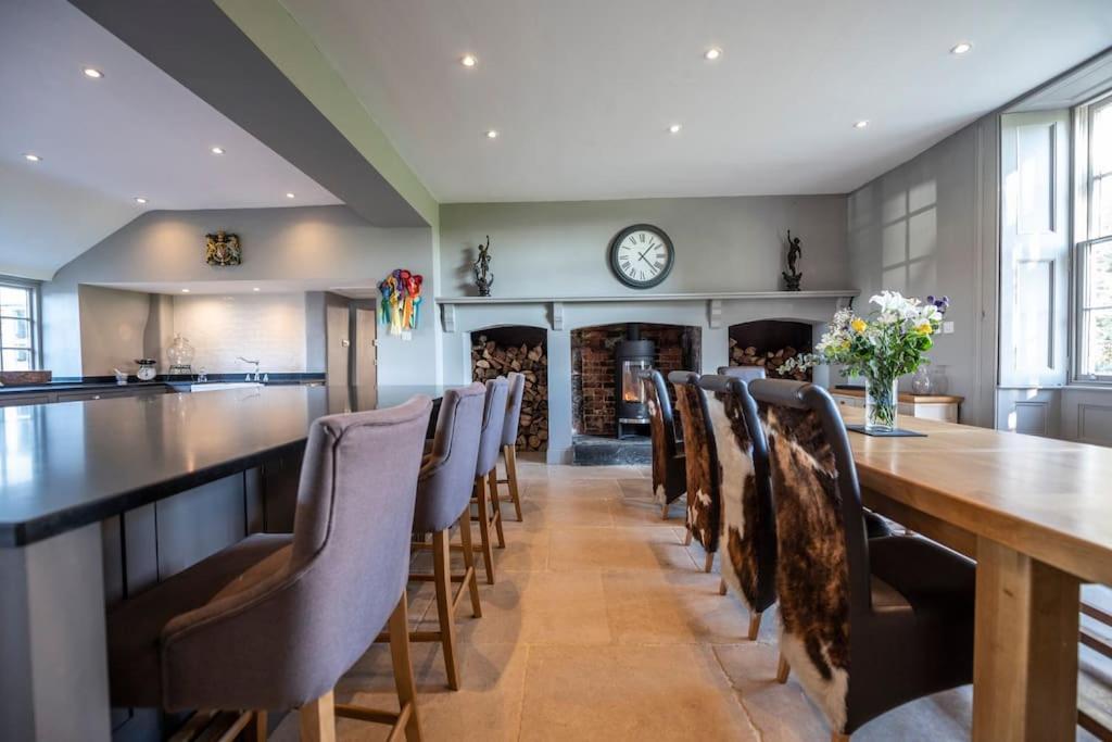 Georgian Country House -Panoramic Views -Sleeps 12 Ruthin Exteriör bild