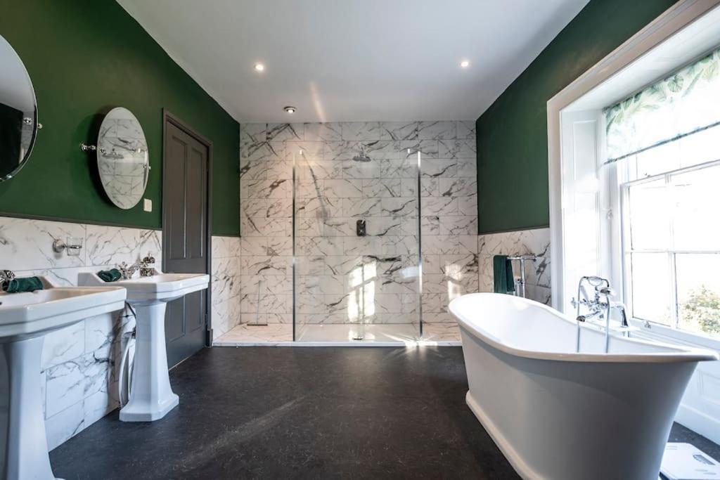 Georgian Country House -Panoramic Views -Sleeps 12 Ruthin Exteriör bild