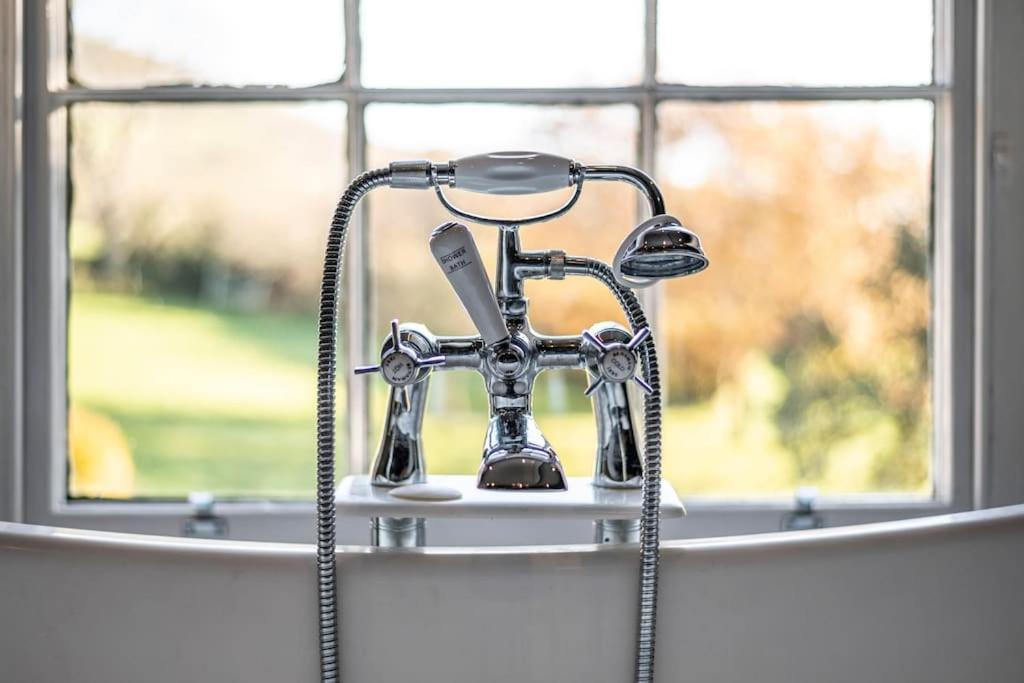 Georgian Country House -Panoramic Views -Sleeps 12 Ruthin Exteriör bild