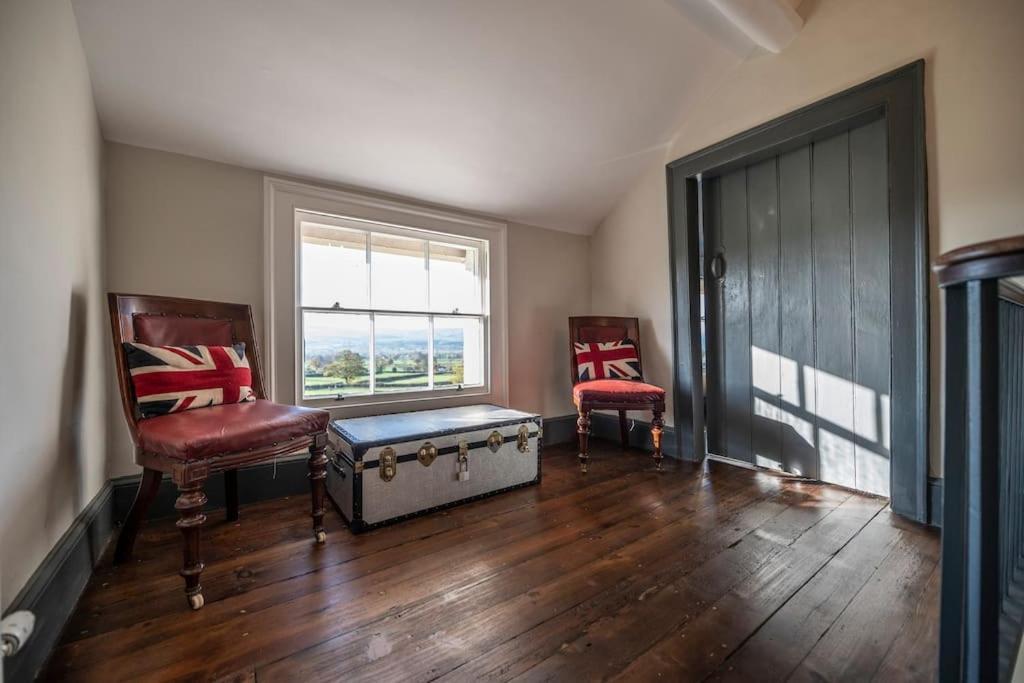Georgian Country House -Panoramic Views -Sleeps 12 Ruthin Exteriör bild